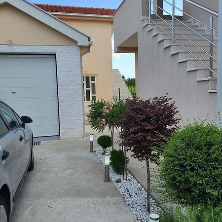 Apartman Tolosi 2 Podgorica Ngoại thất bức ảnh