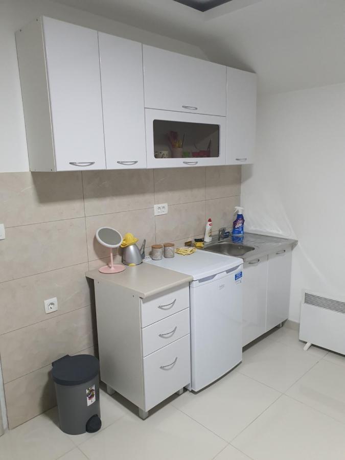 Apartman Tolosi 2 Podgorica Ngoại thất bức ảnh