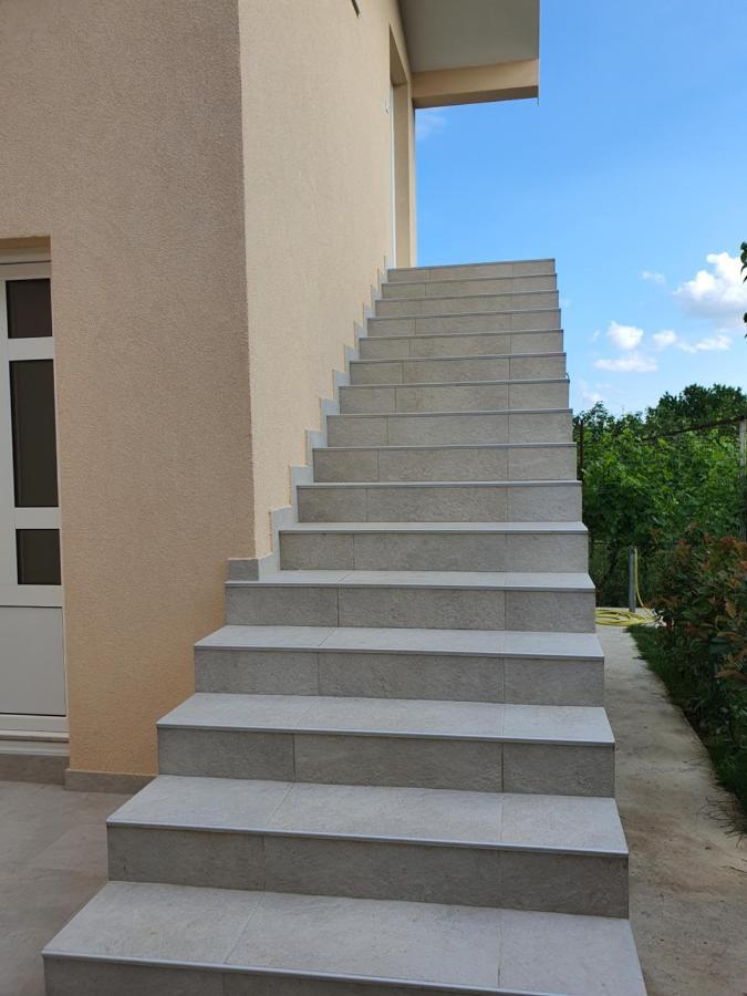 Apartman Tolosi 2 Podgorica Ngoại thất bức ảnh