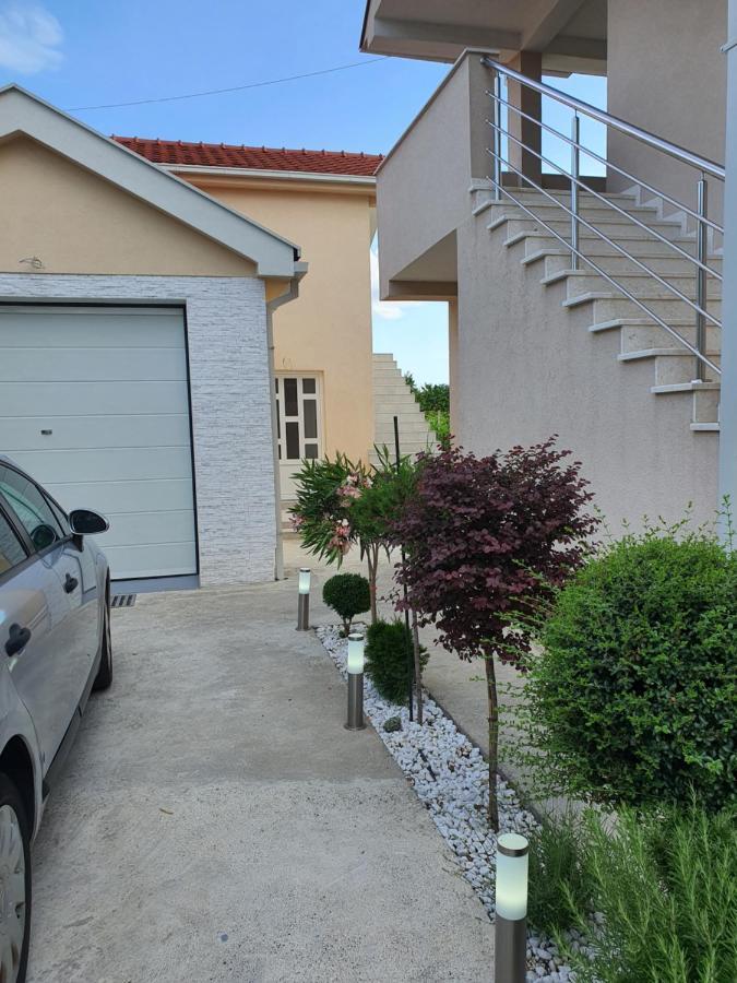 Apartman Tolosi 2 Podgorica Ngoại thất bức ảnh
